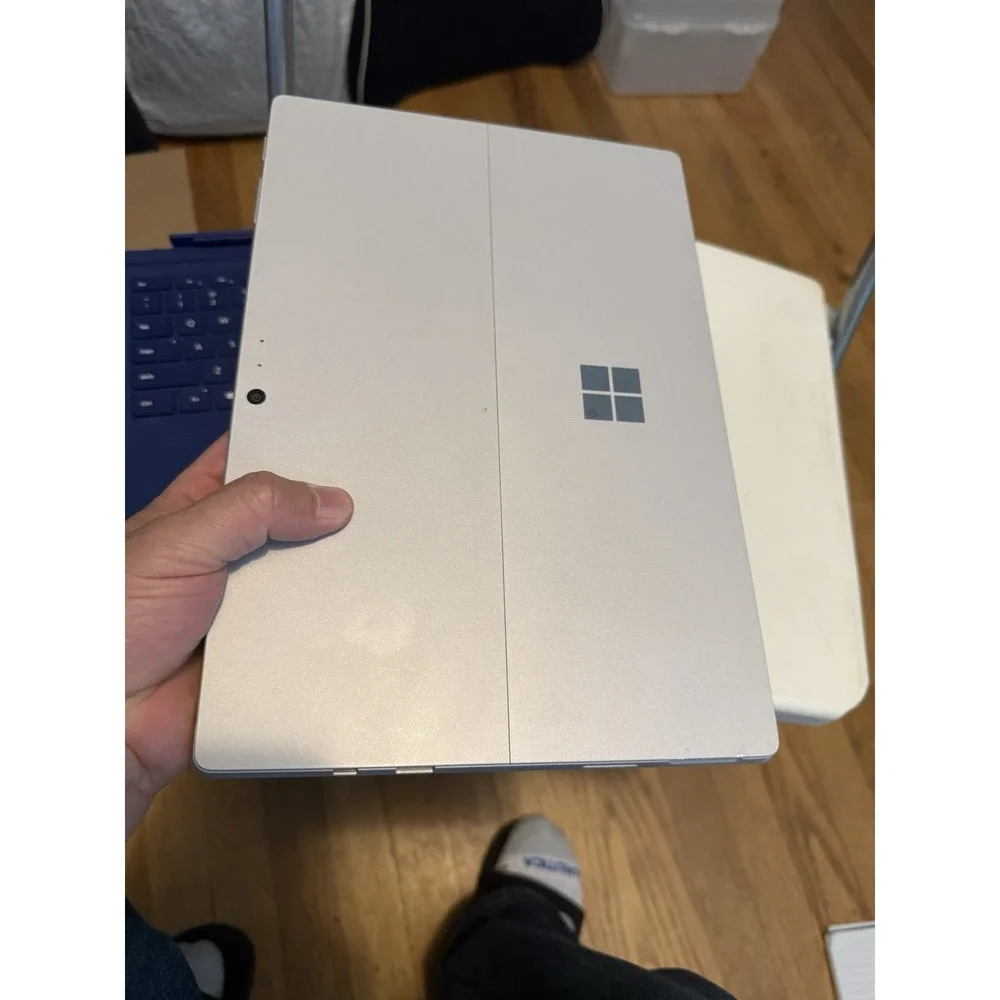 Surface Pro 5 i5-6300U 8GB‎ RAM 256 SSD w/ Keyboard And Box, No Pen